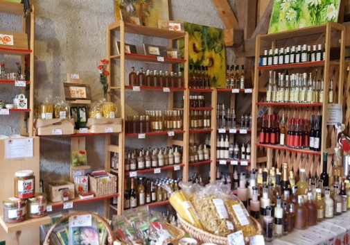 Einkaufen im Mohnbauernladen in Armschlag