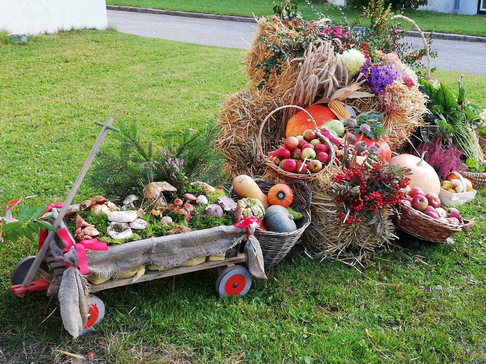 Erntedankfest und Pfarrkaffee in Sallingberg